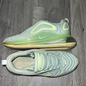 Women’s Nike air max sneakers